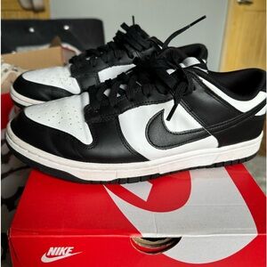 Nike Panda Dunks